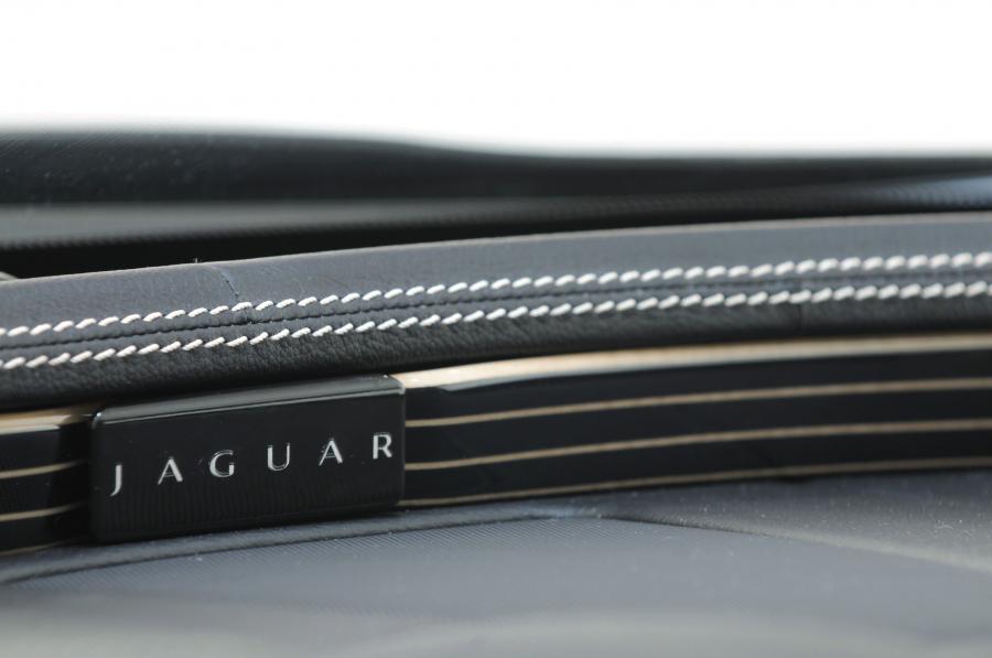  Jaguar XJ by Startech 2011 года  (фото 12 из 48)